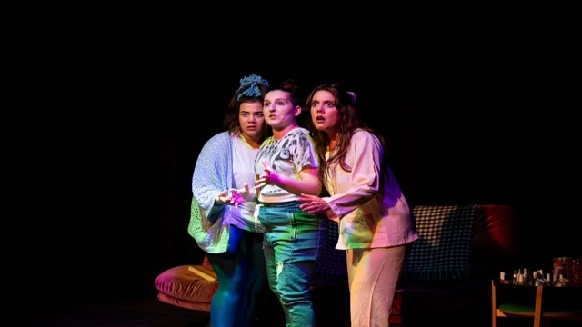 Kaybolmanın absürd hali, gülmekle hatırlamak arasında: Önceleri senden hiçbir iz yoktu