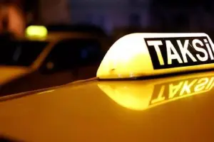 İstanbul'da taksilerde 'panik butonu' devreye giriyor