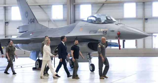 Hollanda Ukrayna’ya 18 adet F-16 gönderdi
