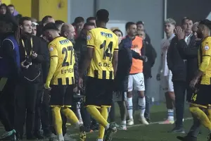 Trabzon maçında olay: İstanbulspor sahadan çekildi!