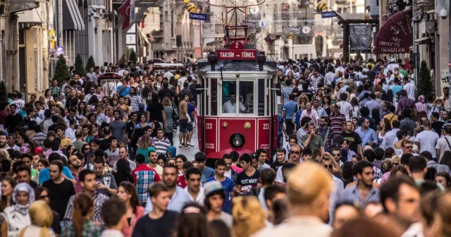 MetroPOLL'den AYM anketi!