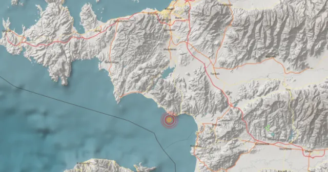 İzmir'de deprem!