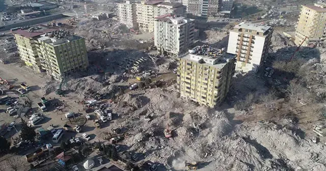 60'tan fazla kişi öldü, bilirkişi kusurlu bulamadı: Ebrar Sitesi'nin de müteahhidine tahliye
