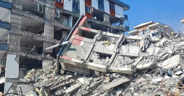 Depremde 44 kişinin hayatını kaybettiği 'Said Bey Sitesi' davasında şantiye şefine tahliye