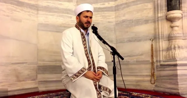 Fatih Camisi imamı bıçaklandı