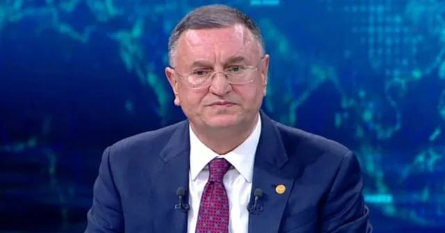 Lütfü Savaş, "Güven şarkı söylemek ve top oynamakla olmuyor"