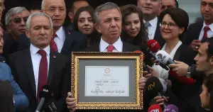 Anket: Mansur Yavaş, Turgut Altınok'tan en az 2 puan önde
