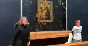 Mona Lisa’ya çorbalı saldırı