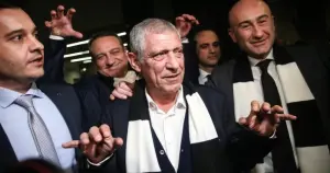 Beşiktaş, Fernando Santos'u KAP'a bildirdi