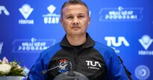 Türkiye'nin ilk uzay yolcusu Alper Gezeravcı da FETÖ mağduruymuş