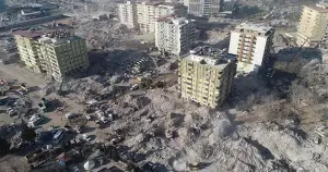 60'tan fazla kişi öldü, bilirkişi kusurlu bulamadı: Ebrar Sitesi'nin de müteahhidine tahliye