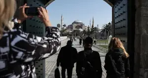 Türkiye'de ikamet izni ile yaşayan yabancı sayısı belli oldu