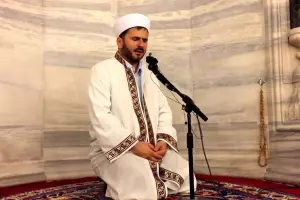 Fatih Camisi imamı bıçaklandı