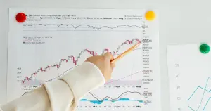 Altına bak, tazıya tut!