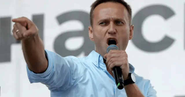 Rus muhalif lider Alexei Navalny tutuklu bulunduğu cezaevinde öldü