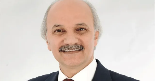Birol Aydın, Necmettin Erbakan'ın kabrini ziyaret etti