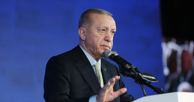 Erdoğan'dan, İmamoğlu'na: "Bu şahıs göreve geldi, İstanbul yeniden çöp, çukur, çamur oldu"
