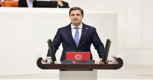 Deniz Yücel'den, Yusuf Tekin'e: "Senin de görevden affını isteyeceğin günler yakındır”