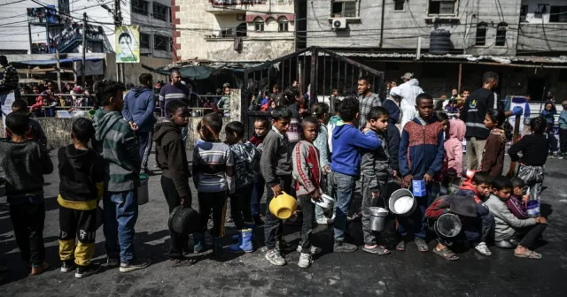 İsrail, Gazze'de yardım bekleyenleri vurdu: En az 70 ölü, 250 yaralı
