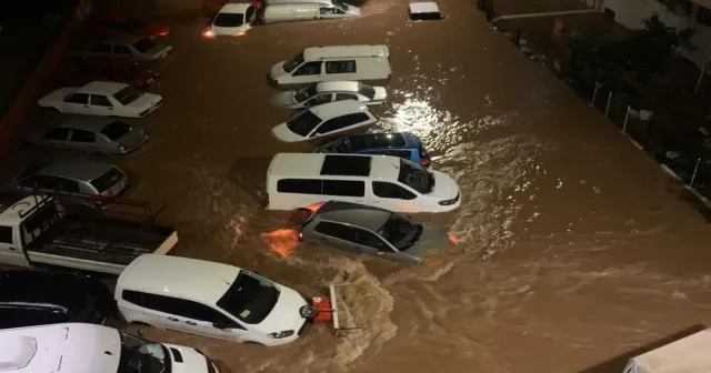 Ali Yerlikaya'dan Antalya'daki sel afetine ilişkin açıklama