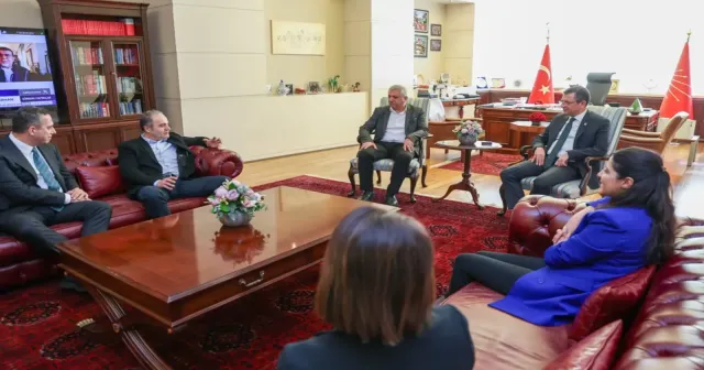 Özgür Özel ve EMEP Genel Başkanı Seyit Aslan görüştü