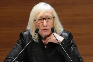 Alev Alatlı hayatını kaybetti