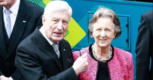 Eski Hollanda başbakanı ötenaziyle öldü, 70 yıllık eşiyle el ele…