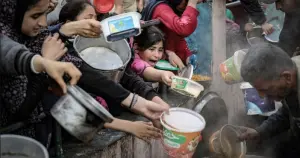 AA’nın fotoğraflarıyla: Refah kentinde açlıktan ölüyorlar…