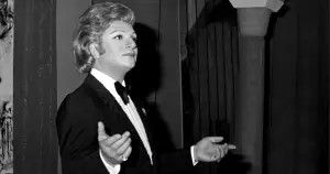 Zeki Müren filmine mirasçılarından itiraz geldi
