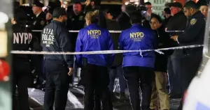 New York metrosunda silahlı saldırı: 1 ölü, 5 yaralı