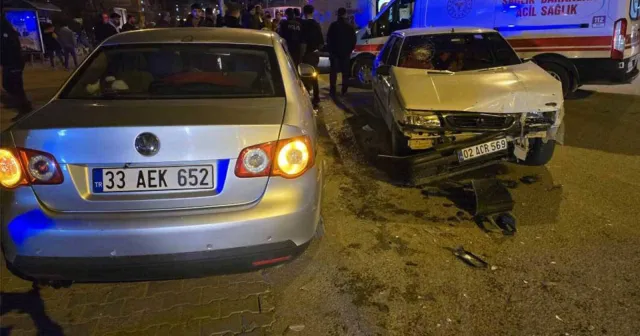 Adıyaman’da iki otomobil çarpıştı: 12 yaralı