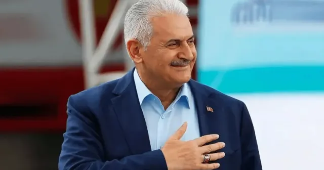 Binali Yıldırım, İzmir'de seçim ofisi açılışında konuştu