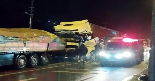 Konya’da 4 tır çarpıştı: 1 ölü, 3 yaralı