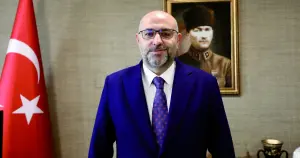 Buğra Gökçe: "Güneş balçıkla sıvanmaz."