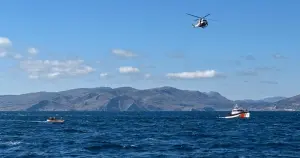 Çanakkale Eceabat'ta düzensiz göçmenleri taşıyan bot battı