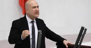 Murat Bakan: Devletin askeri parti liderinin elini öpmez