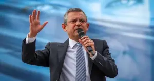 Özgür Özel, CHP'nin eski genel başkanlarının bayramını kutladı