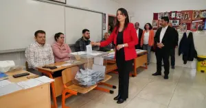 Tülay Hatimoğulları Oruç, oyunu Adana'da kullandı