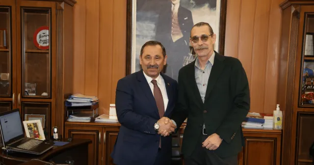 Enver Demirel, Erdal Beşikçioğlu’na teşekkür etti