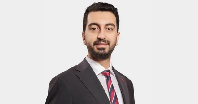 CHP Tuzla Belediye Başkanı Eren Ali Bingöl mazbatasını aldı
