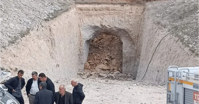 Niğde’de toprak altındaki patates deposunda göçük