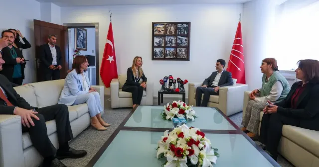 CHP ile DEM Parti heyetleri bayramlaştı