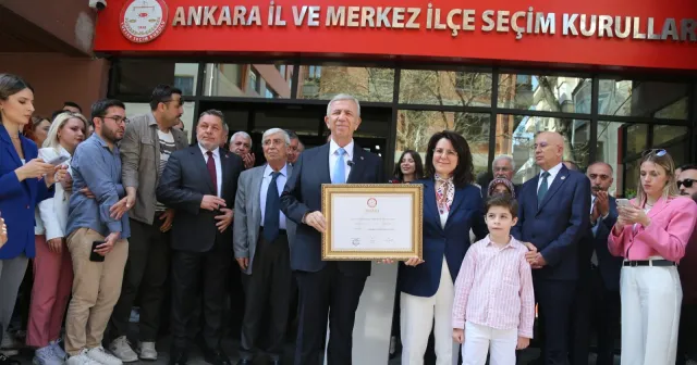 Mansur Yavaş mazbatasını aldı