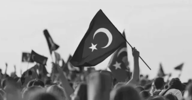 Yönetim-Hikaye arasına sıkışmış Türkiye