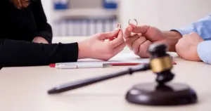 AYM "boşanma davasının reddi sonrası 3 yıl bekleme" kuralını iptal etti