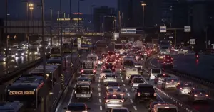 Ağır taşıtlar pazar günü belirli güzergâhta trafiğe çıkmayacak