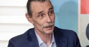 Erdal Beşikçioğlu: Bundan sonra hizmetlerimle anılmayı tercih ederim