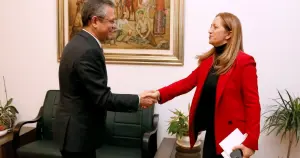 Özgür Özel, DİSK Genel Başkanı Arzu Çerkezoğlu ile görüştü