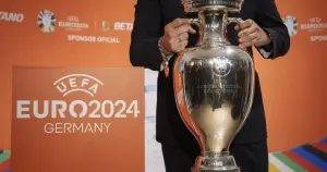 UEFA Avrupa Ligi'nde yarı finalistler belli oldu