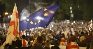 Gürcistan halkı neyi protesto ediyor? *